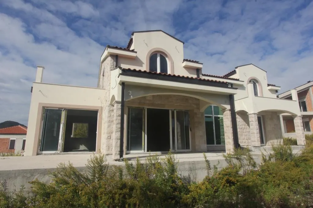 House for Sale in Herceg-Novi - foto 1