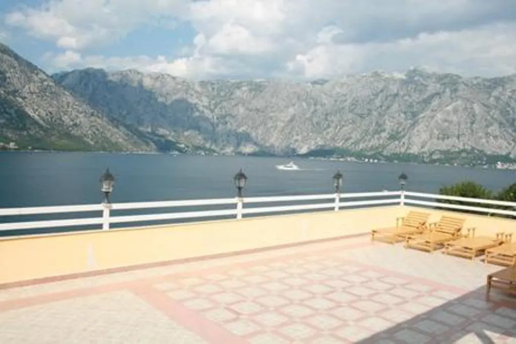 Hotel for Sale in Kotor - foto 2