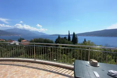House for Sale in Herceg-Novi - Herceg Novi
