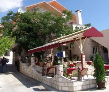 Hotel for Sale in Herceg-Novi - Herceg Novi