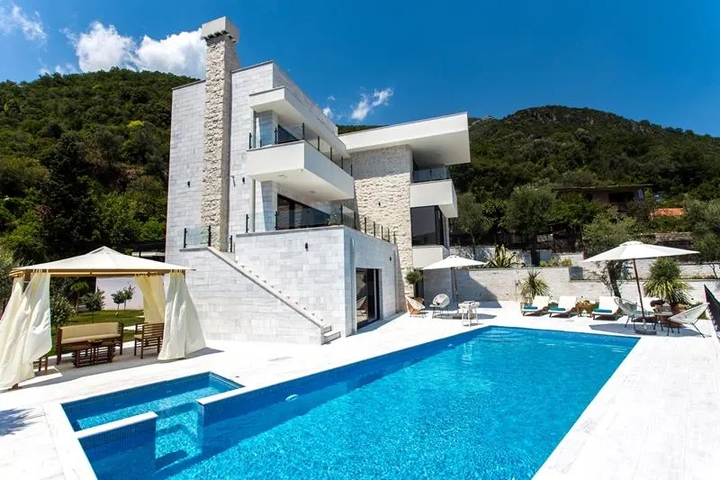 Villa for Sale in Herceg-Novi - foto 1