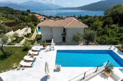 Villa for Sale in Herceg-Novi - foto 2