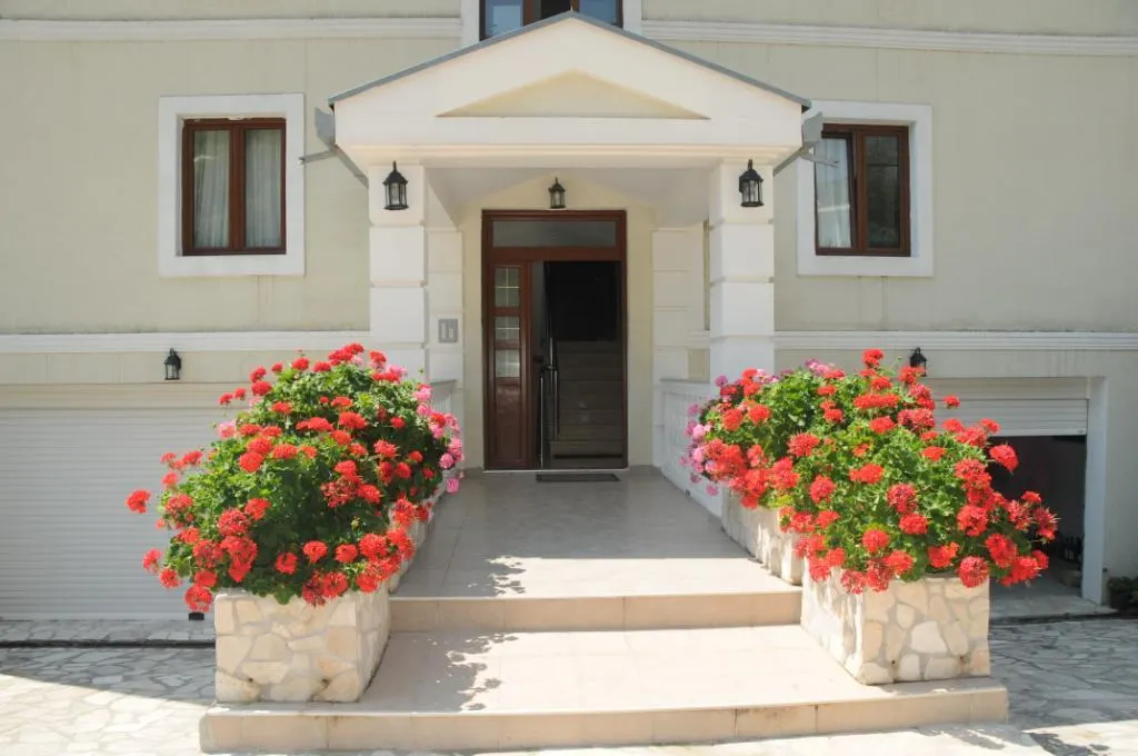 Villa for Sale in Budva - foto 1