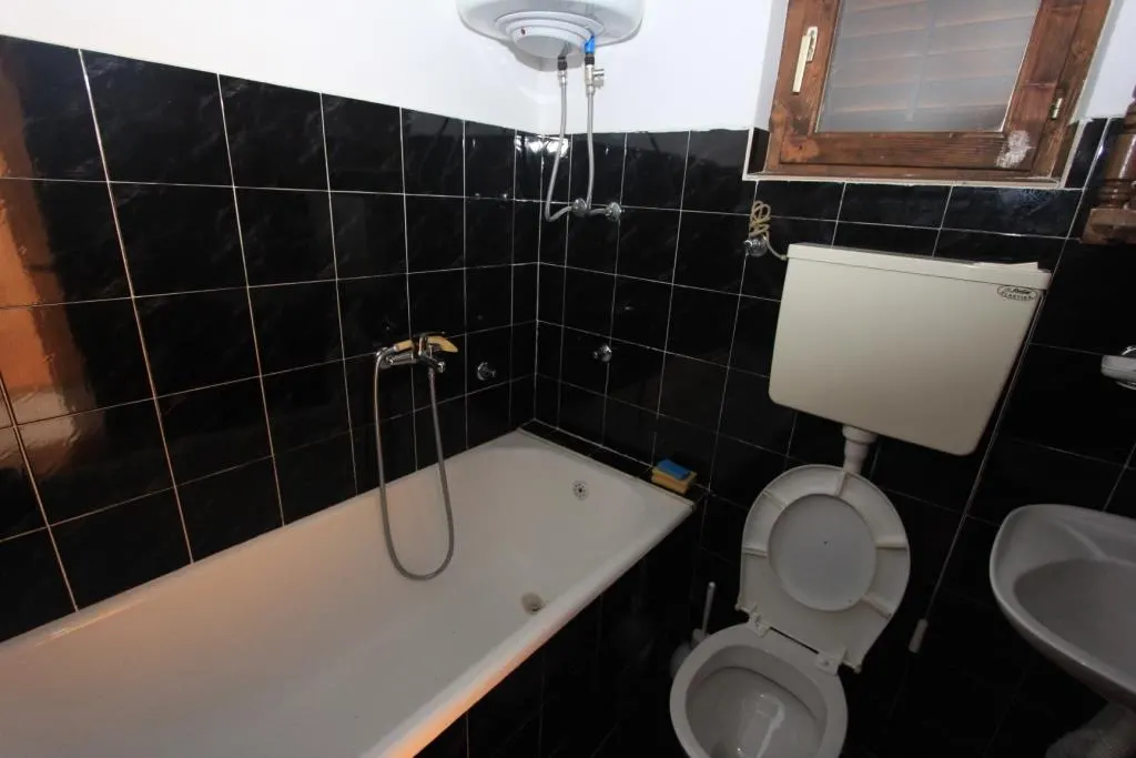 House for Sale in Kotor - foto 10