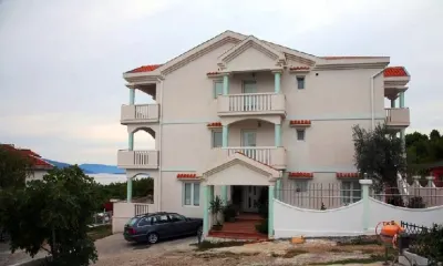 Hotel for Sale in Tivat - Tivat