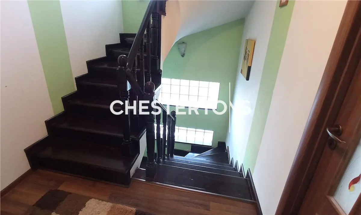 Spacious Villa for Sale in Colentina - foto 13