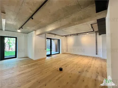 Two-Bedroom Loft-Style Apartment with Private Garden - foto 5