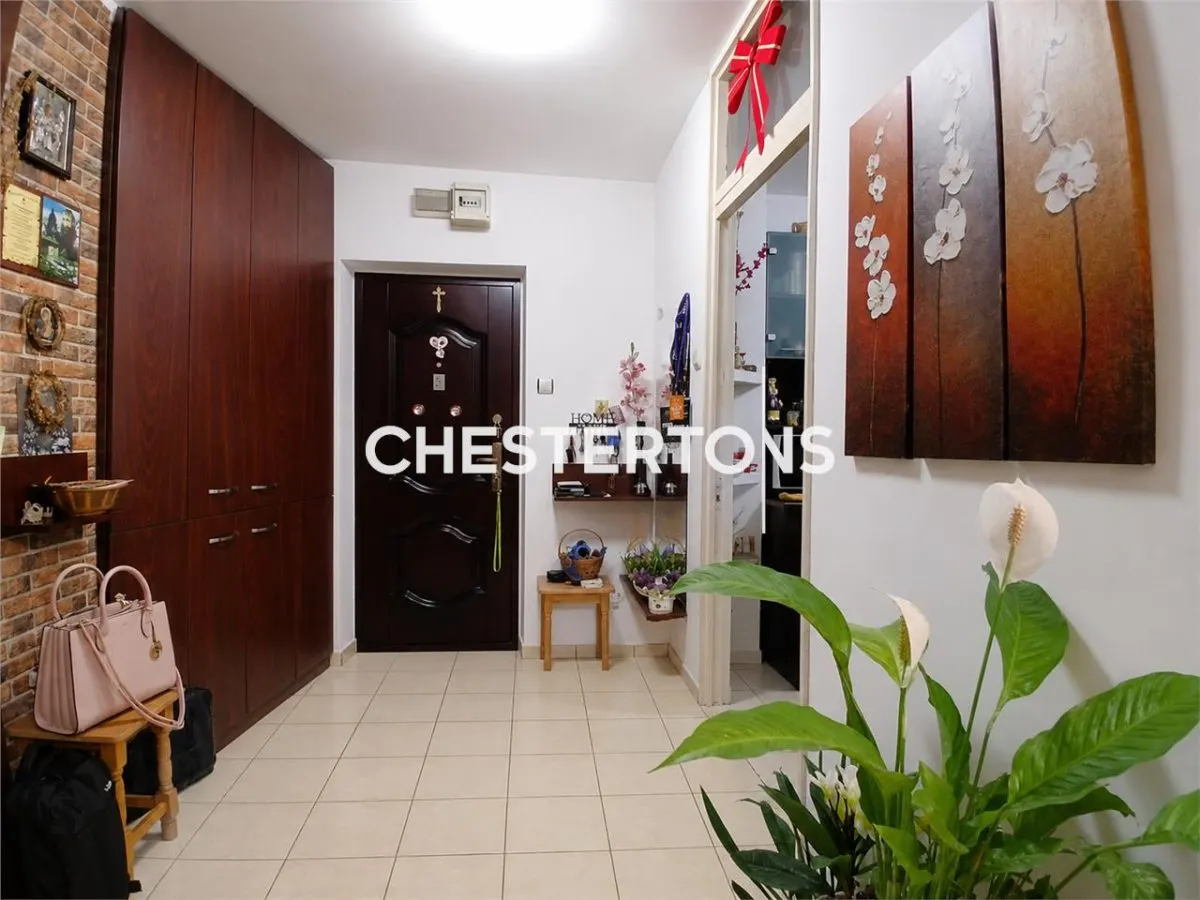 Apartment with 2 bedrooms for sale 50 sqm in Bucuresti, Aparatorii Patriei area - foto 1