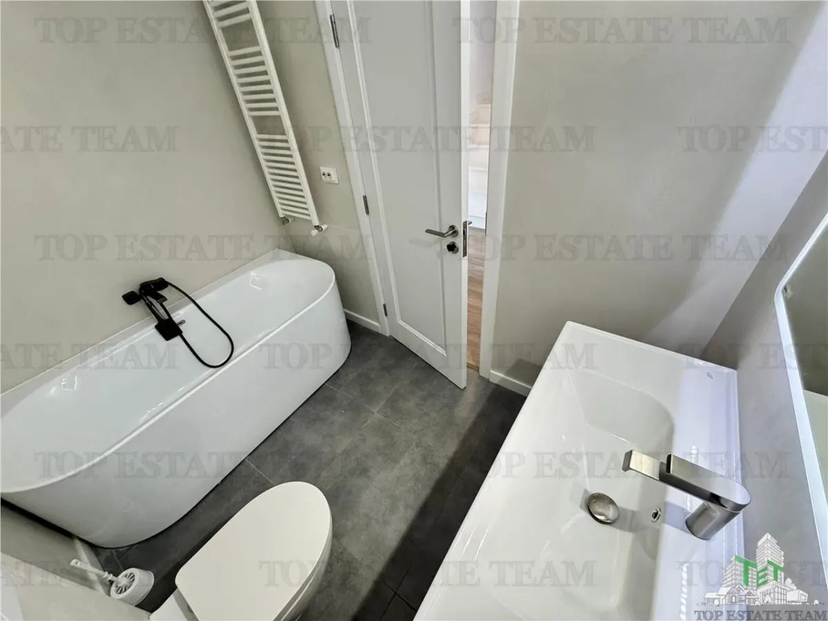 Pipera House | 5 Bedrooms | 160 sqm | 2 Parking Spaces | Renovated - foto 8