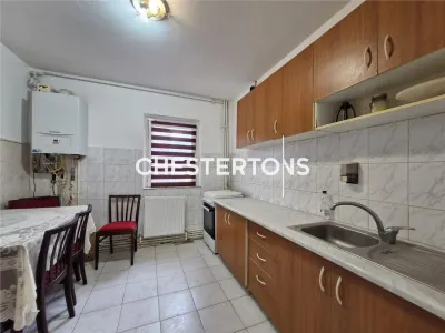 Apartamento de 3 Dormitorios con Espacio Comercial en Alquiler, Zona Primo, Constanța - foto 4