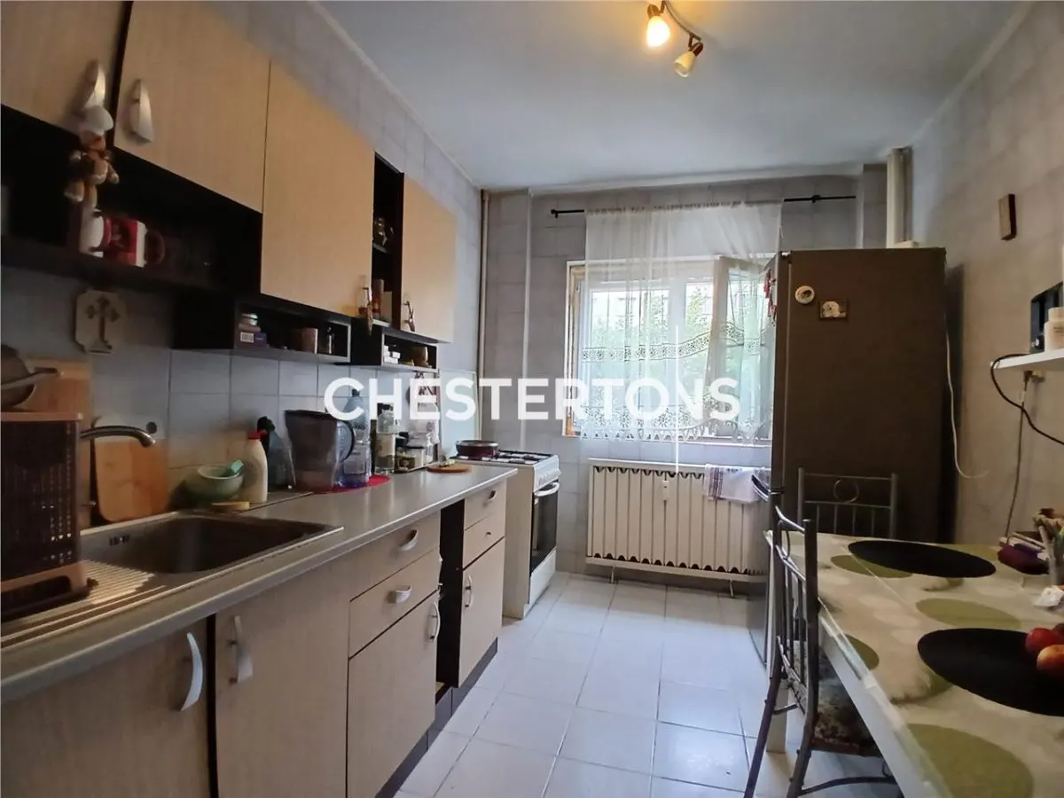 Bright 4-bedroom apartment, renovated building, quiet area, Aparatorii Patriei Metro - foto 4