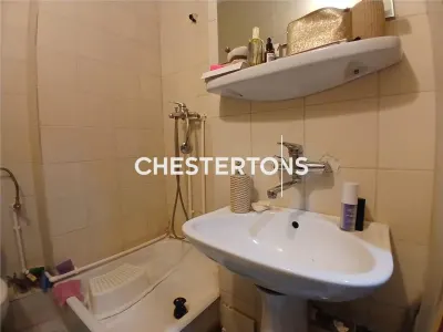 Bright 4-bedroom apartment, renovated building, quiet area, Aparatorii Patriei Metro - foto 9