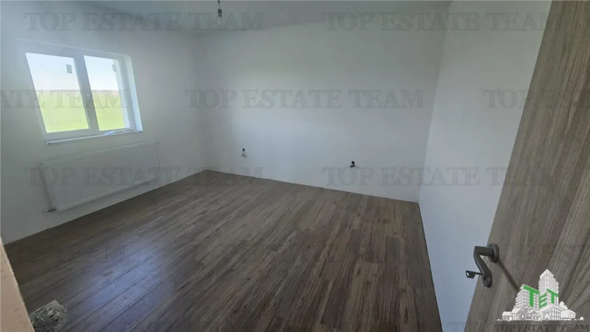 House / villa for sale 123 sqm in Ciorogarla - foto 8