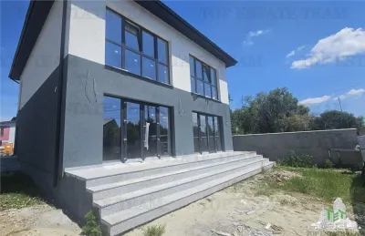 240 sqm Building with 2 Commercial Spaces for Rent in Central Domnesti - Domnesti