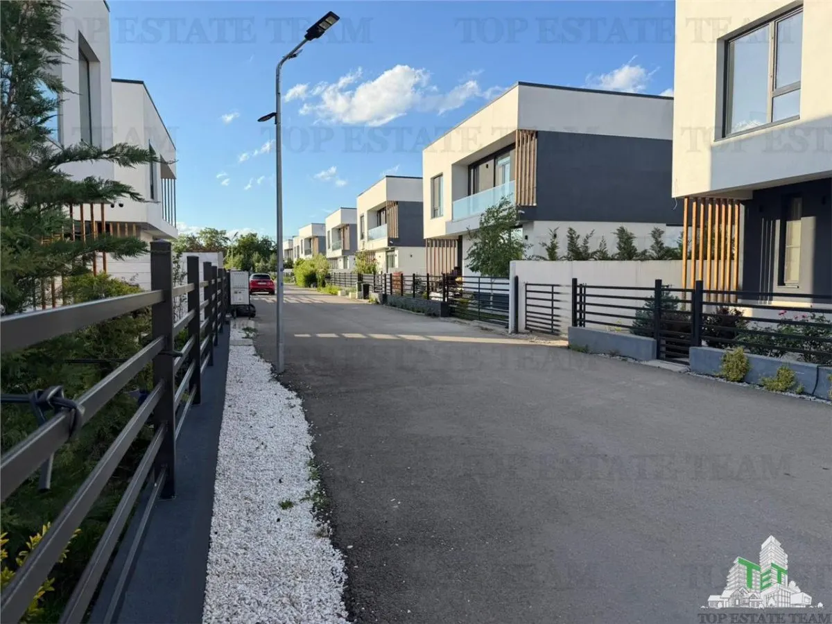 House / villa for sale 160 sqm in Corbeanca, Centru area - foto 3