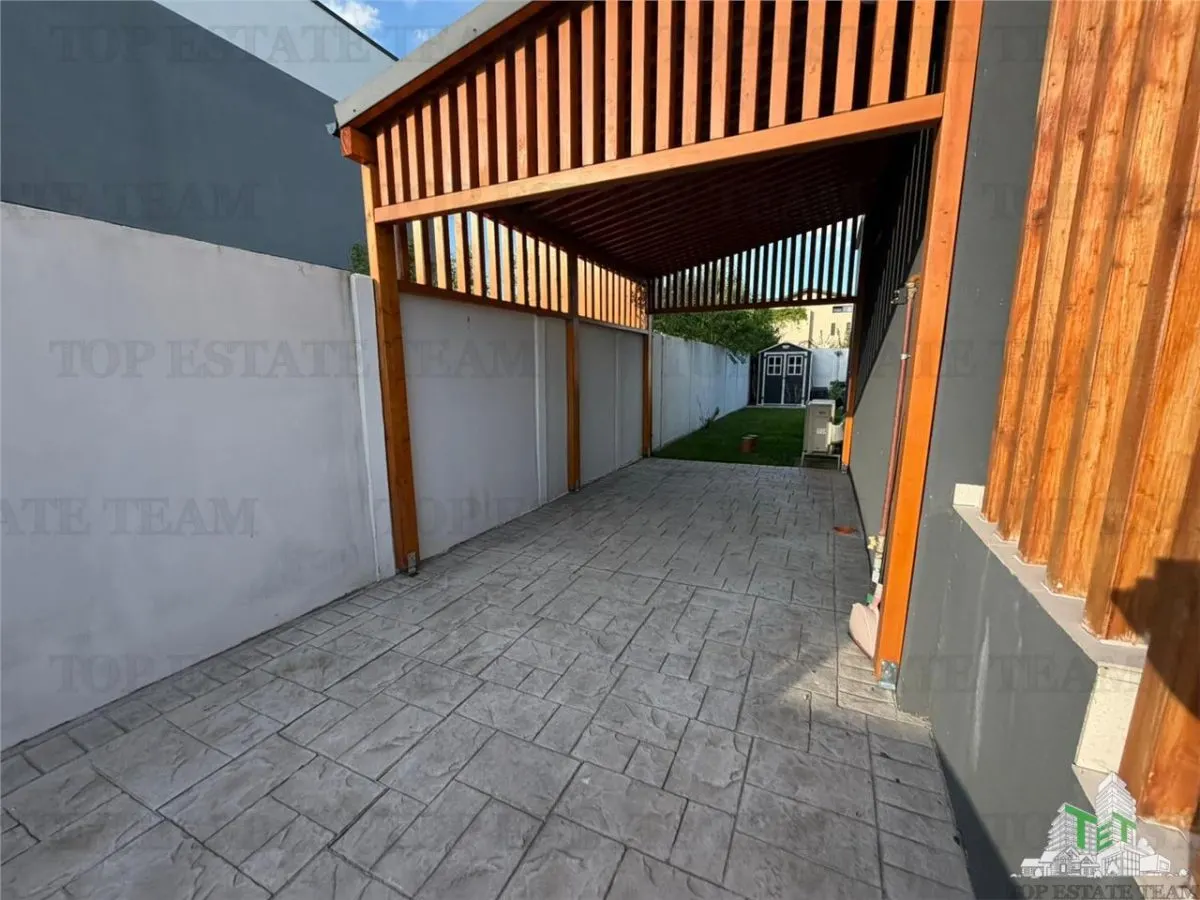 House / villa for sale 160 sqm in Corbeanca, Centru area - foto 4