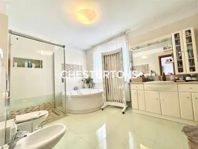 House / villa for rent 365 sqm in Otopeni, Odai area - foto 20