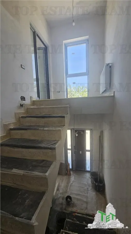 240 sqm Building with 2 Commercial Spaces for Rent in Domnesti Centre - foto 3