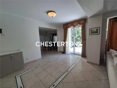 Premium Villa Rental Garden/6 Bedrooms/Elegantly Furnished/Swimming Pool - foto 10