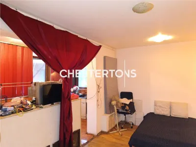 2-Bedroom Apartment with Balcony, 48 sqm, Ground Floor, Brancusi District - Bucuresti