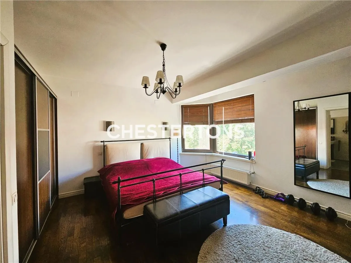 House / villa for sale 235 sqm in Bucuresti, Domenii area - foto 8