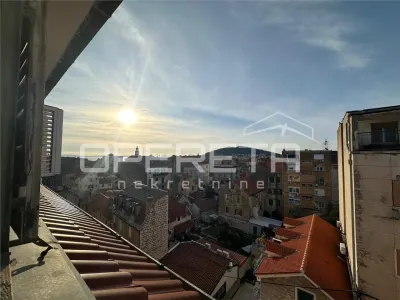 Three-Bedroom Apartment for Sale in Split, Croatia – Renovated, High Ceilings - foto 6