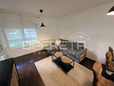 扎格雷布雅库舍维茨三居室公寓待售 - Zagreb