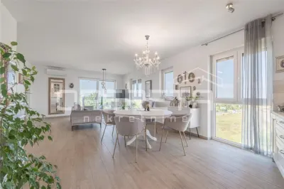 Apartament de vanzare in Croatia, Porec - foto 2