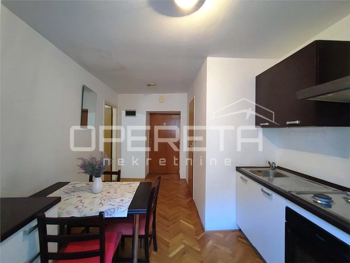 شقة بغرفة نوم واحدة للبيع في زادار، كرواتيا - foto 1