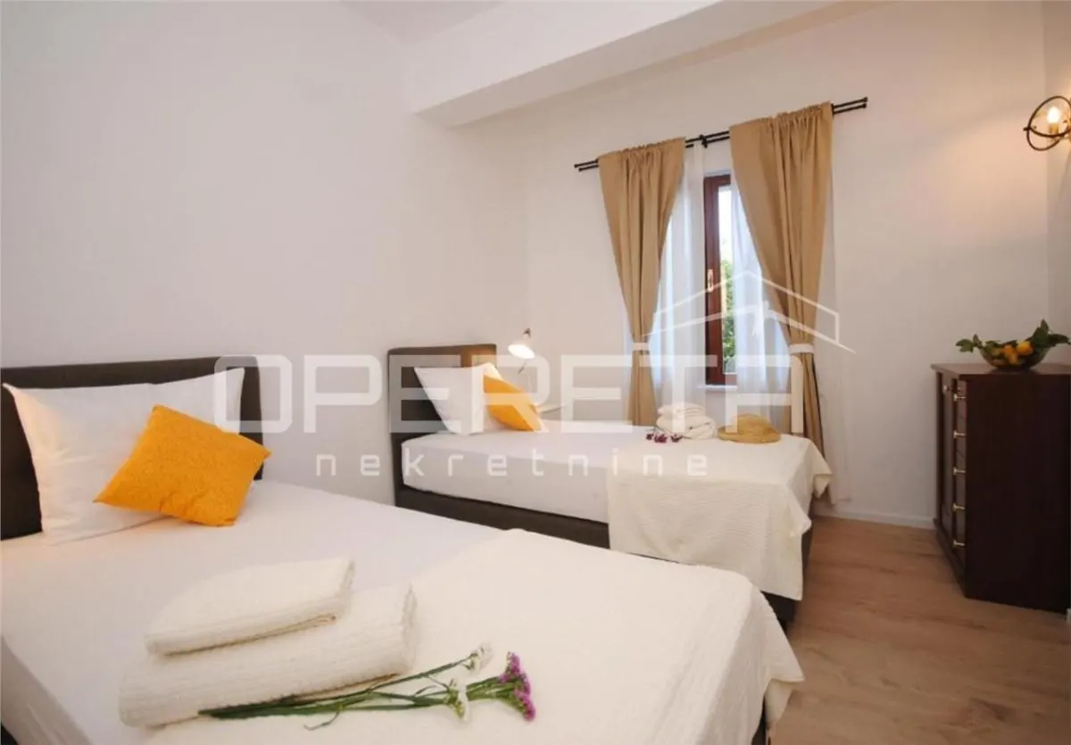 2-Bedroom Apartment for Sale in Vis, Croatia – Town Centre - foto 4