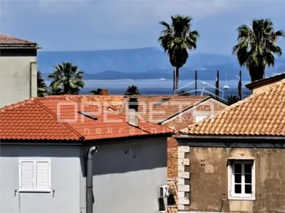 One-Bedroom Apartment for Sale in Vis, Croatia – Centre Location - foto 2