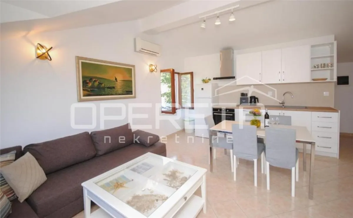 One-Bedroom Apartment for Sale in Vis, Croatia – Centre Location - foto 12