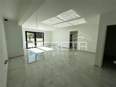 Apartament de vanzare in Croatia, Okrug Gornji - foto 2