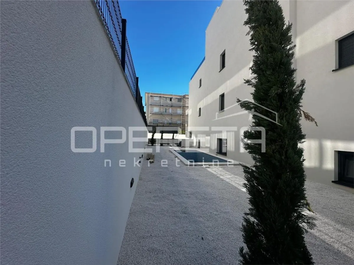 Apartament de vanzare in Croatia, Okrug Gornji - foto 8