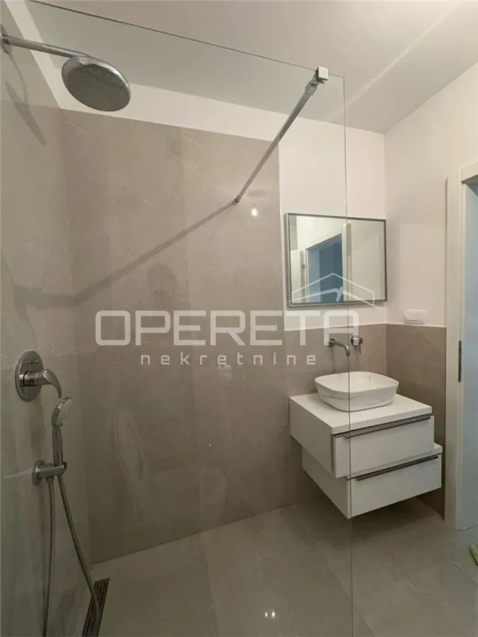 Apartament de vanzare in Croatia, Okrug Gornji - foto 13