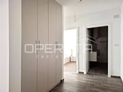 Apartament de vanzare in Croatia, Okrug Gornji - foto 2