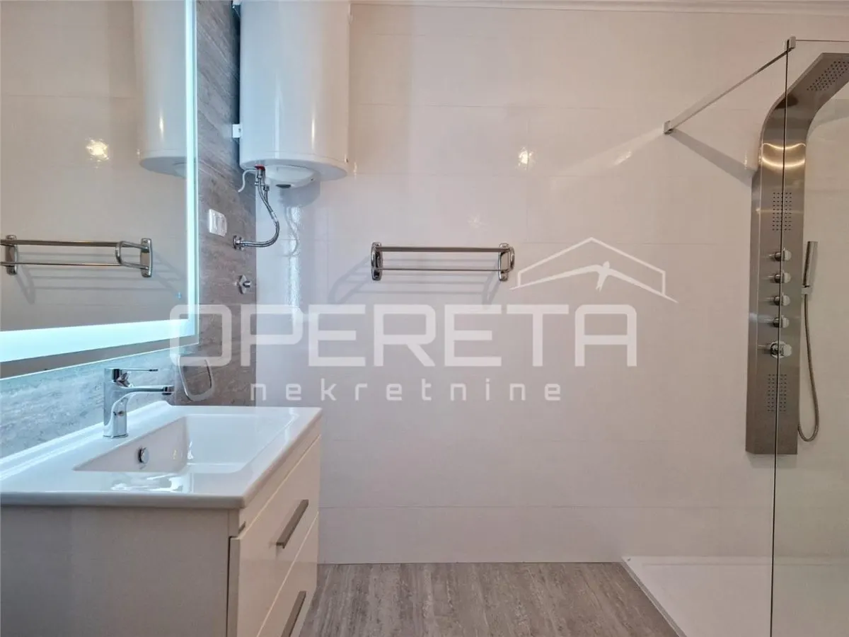 Apartament de vanzare in Croatia, Okrug Gornji - foto 14