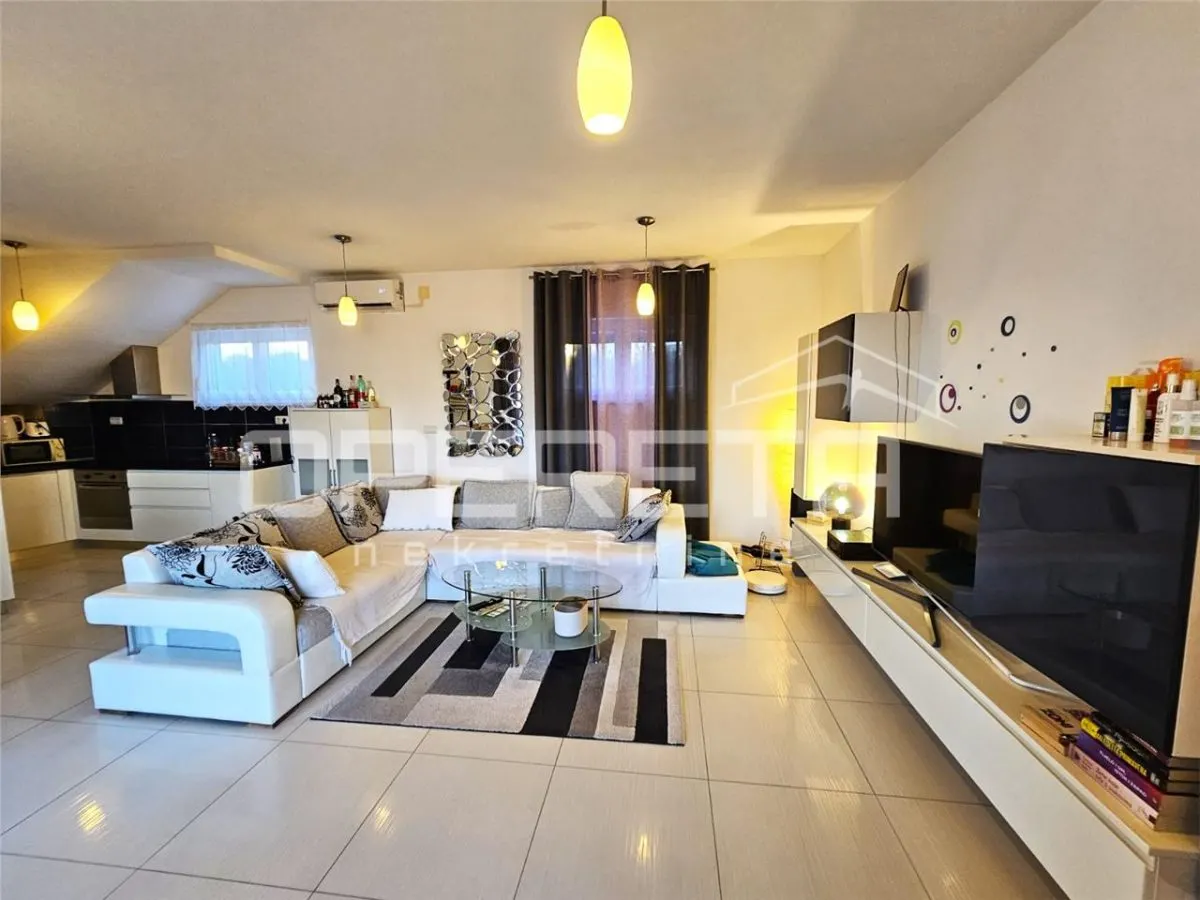 Apartament de vanzare in Croatia, Okrug Gornji - foto 1