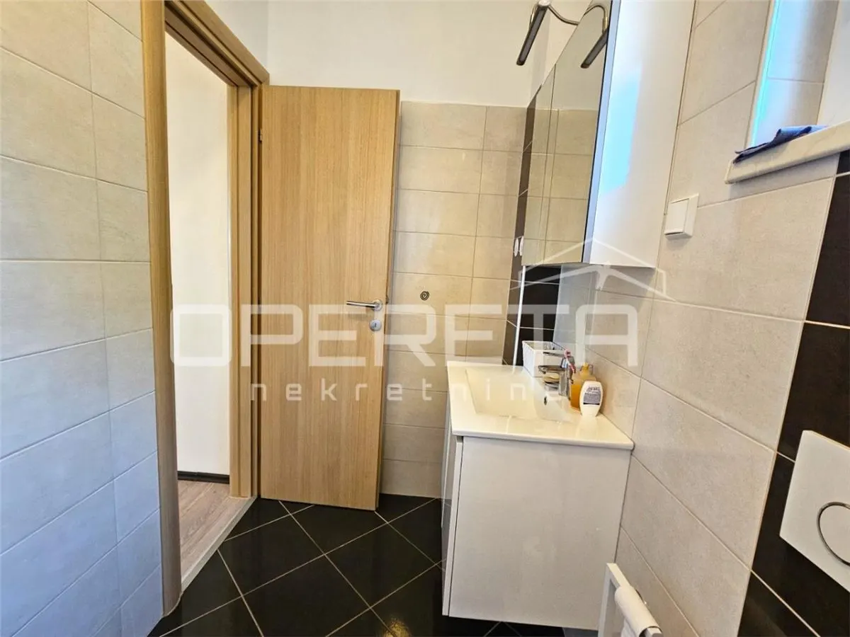 Apartament de vanzare in Croatia, Okrug Gornji - foto 14
