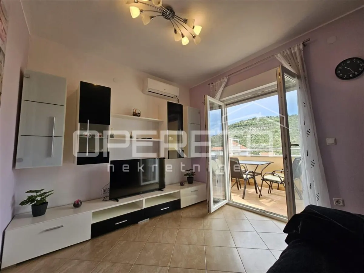 Two-Bedroom Apartment for Sale in Rogoznica, Croatia - foto 1
