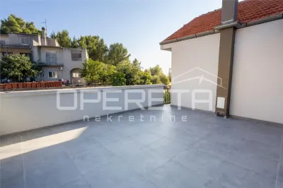 Apartament de vanzare in Croatia, Šibenik - Šibenik