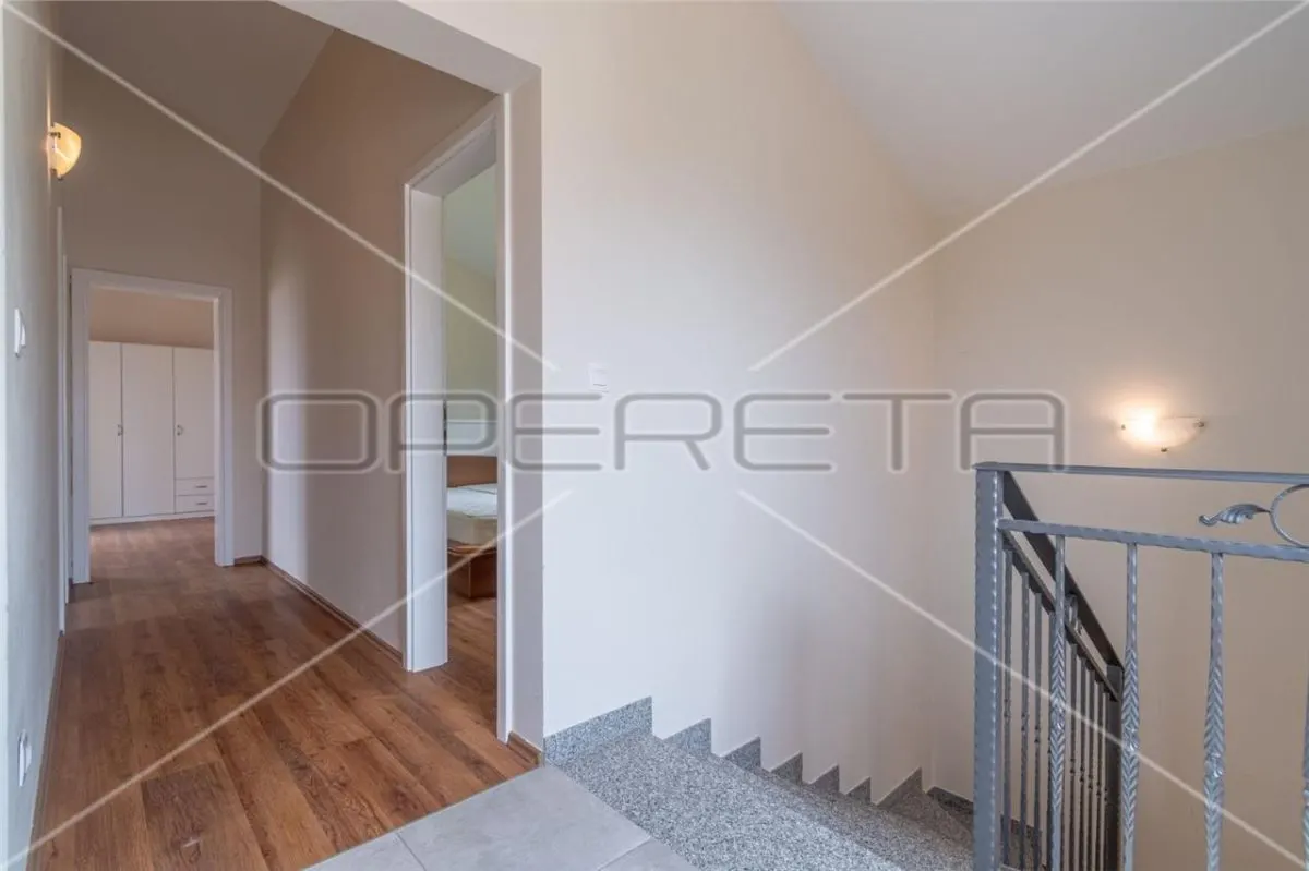 Casa vila de vanzare in Croatia, Kaštelir - foto 12