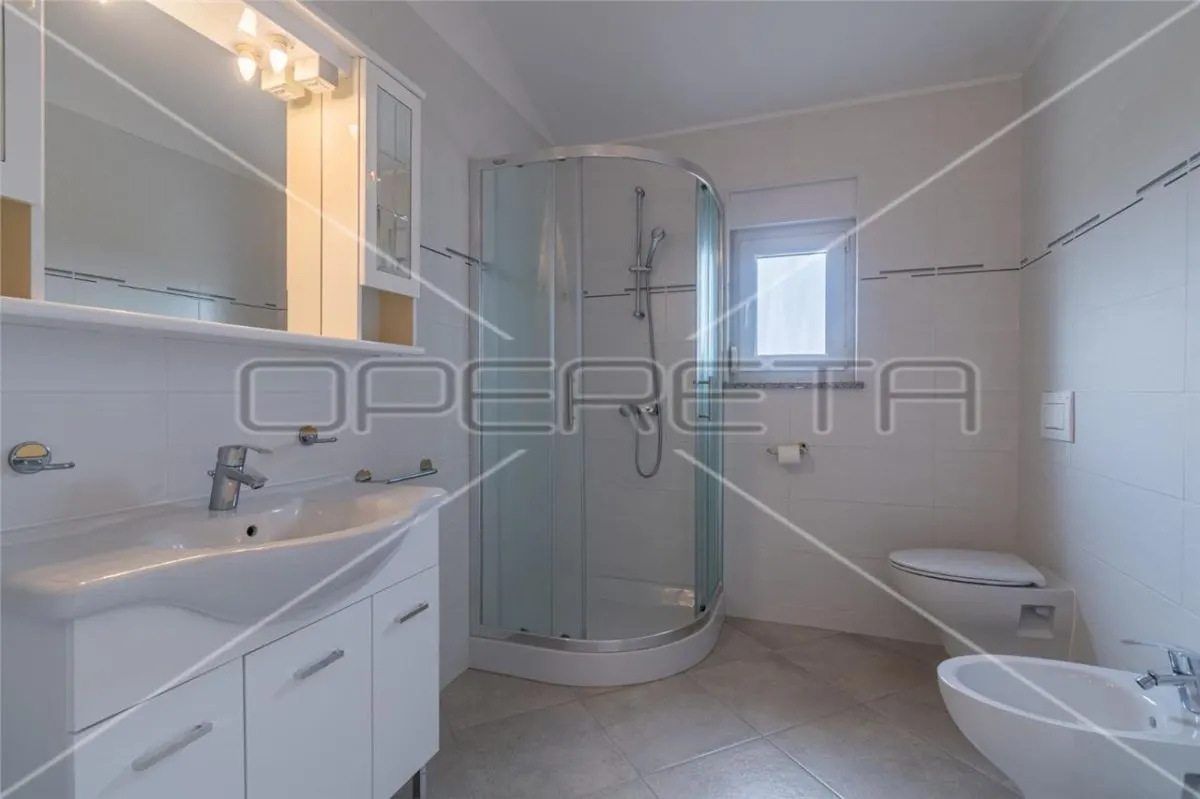 Casa vila de vanzare in Croatia, Kaštelir - foto 13