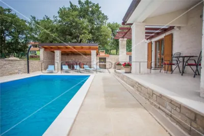 Casa vila de vanzare in Croatia, Kaštelir - foto 2