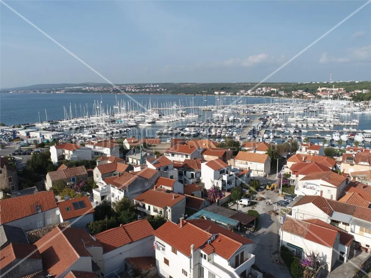 Investment Property with 5 Apartments for Sale in Biograd na Moru, Croatia - foto 12