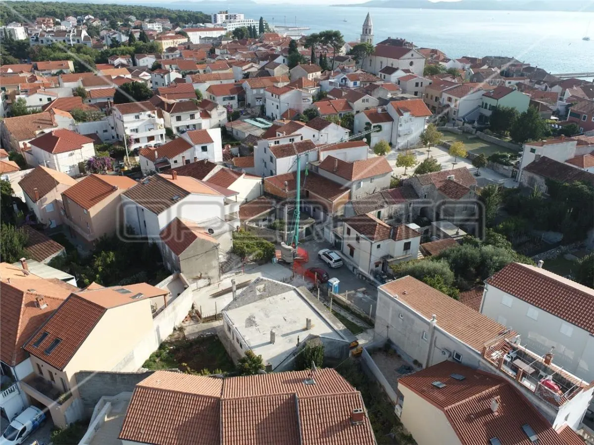 Investment Property with 5 Apartments for Sale in Biograd na Moru, Croatia - foto 4