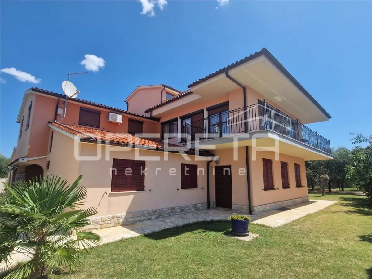 Multi-apartment Villa for Sale in Galizana, Istria, Croatia - foto 1