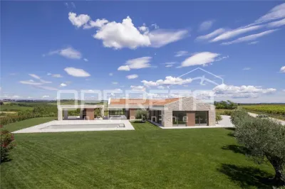 Luxury Villa for Sale in Brtonigla, Istria, Croatia - Brtonigla