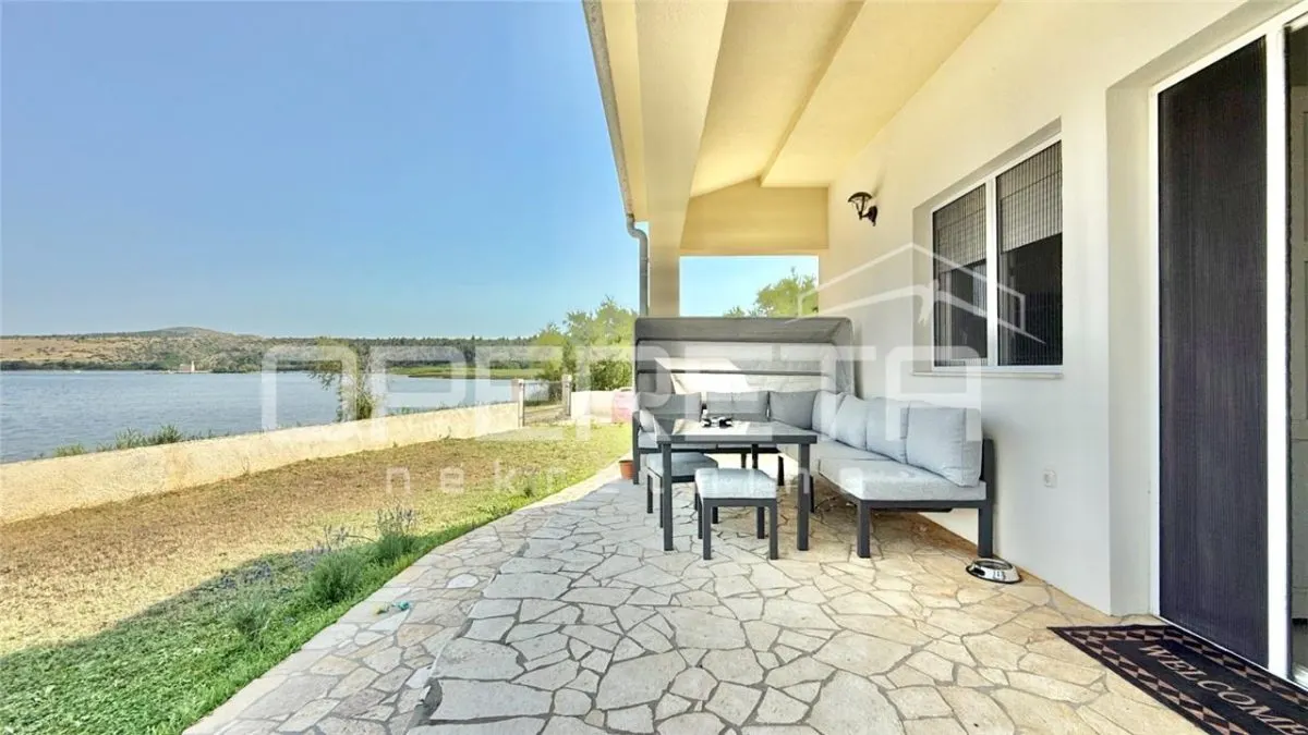 Detached Villa for Sale in Croatia, Posedarje – First Row to Sea - foto 25
