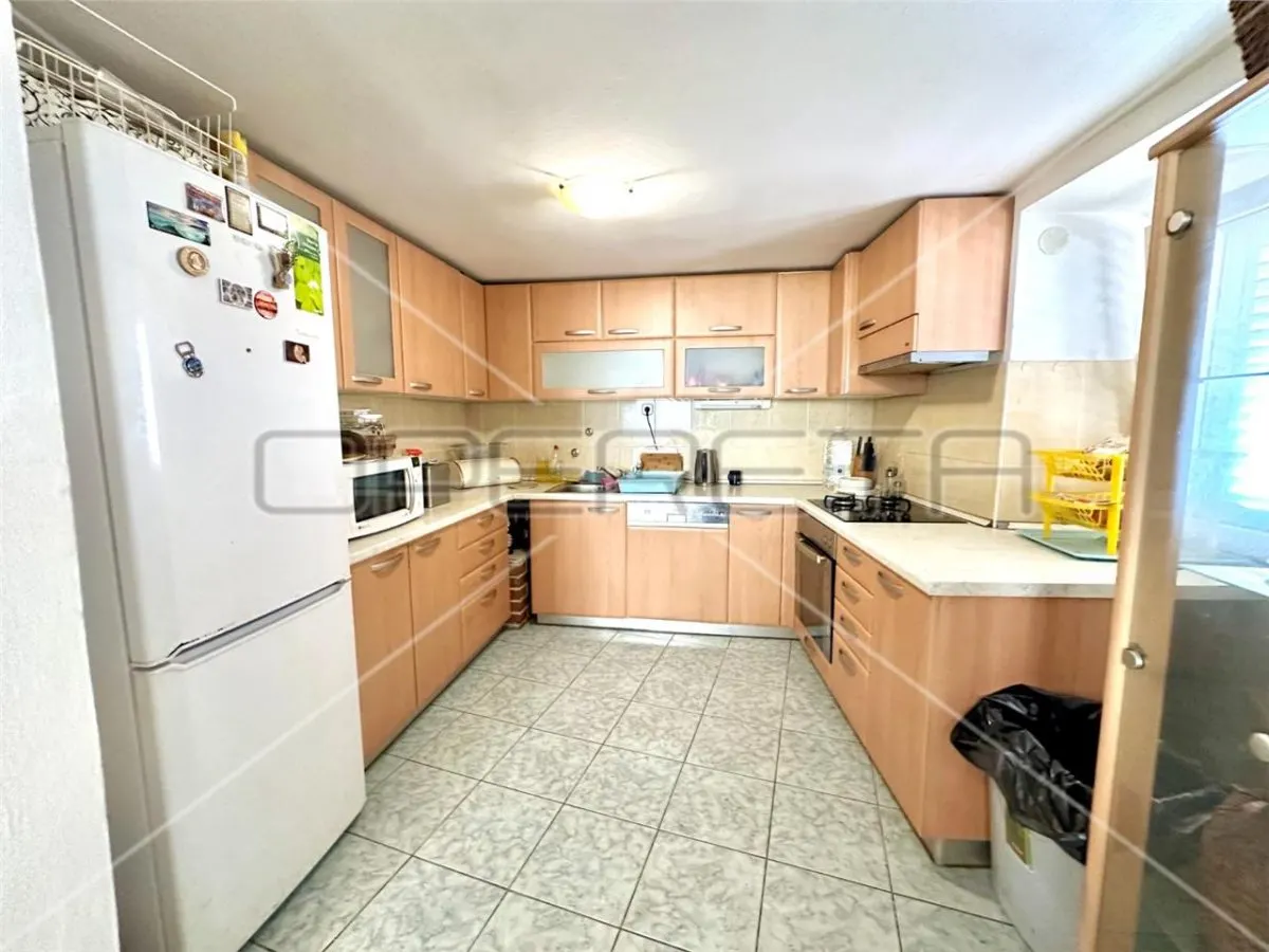 Casa vila de vanzare in Croatia, Betina - foto 4
